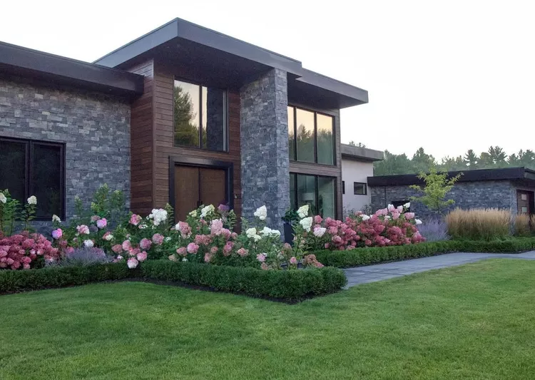 11 Hydrangea Landscaping Ideas You’re About to See Everywhere This Spring